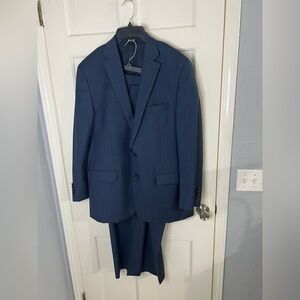 Men's Navy Blue Two-Piece Suit Blazer & Pants